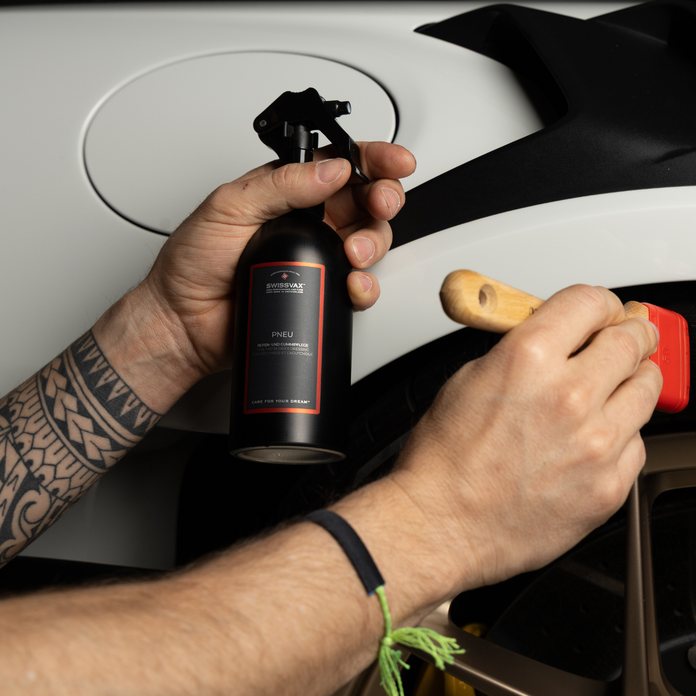 PNEU Lastik Parlatıcı (Beyaz yanaklı lastikler için de uygundur)